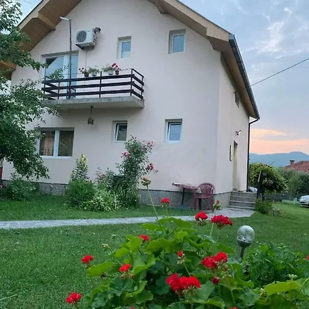 Apartment Idila